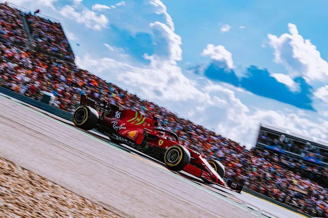 开云体育登录-阿斯顿马丁绝杀威廉姆斯,佩雷兹惊艳四座