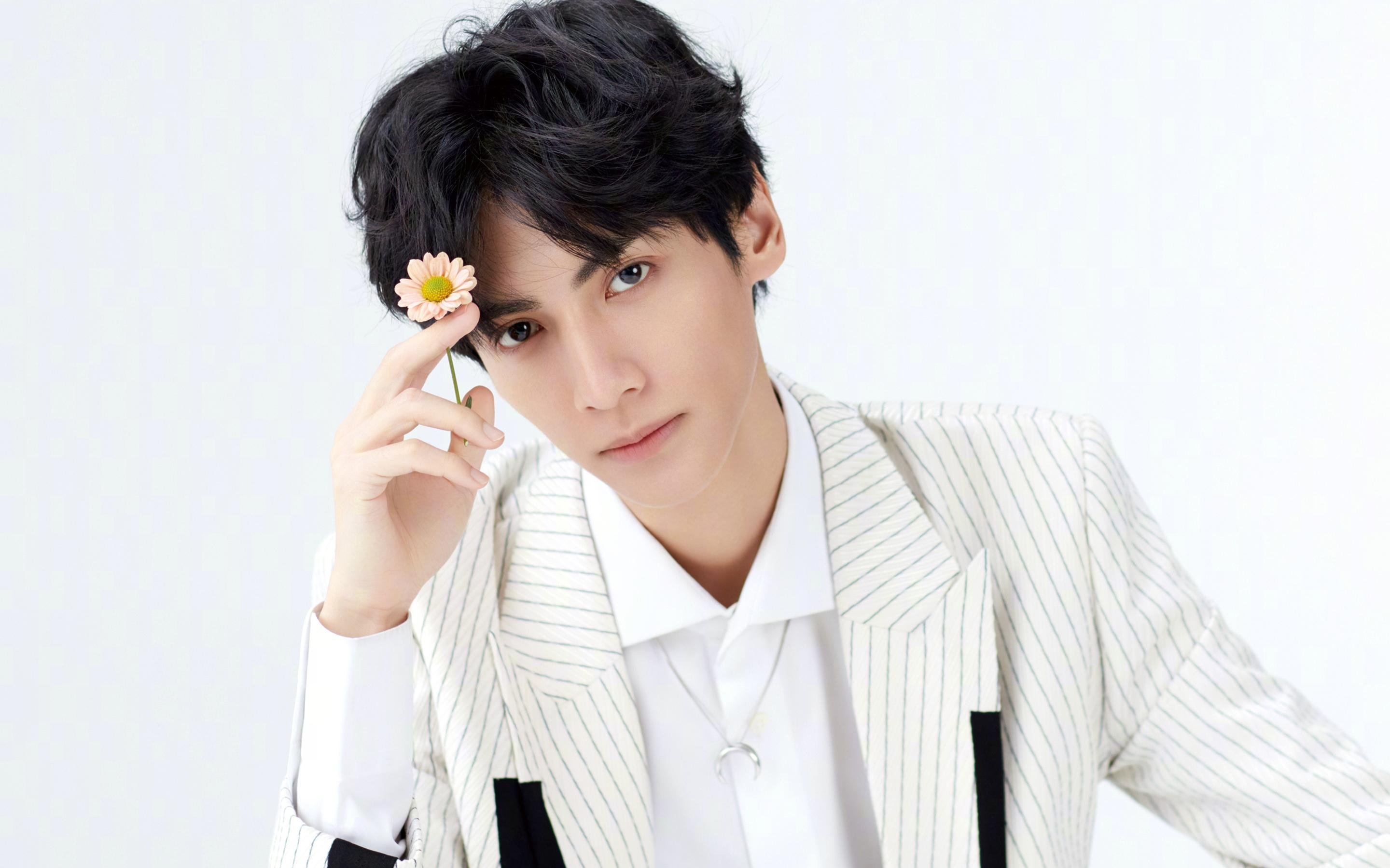 意甲焦点战之夜,阿圭罗单骑闯关,彻底打爆防线演绎绿茵艺术