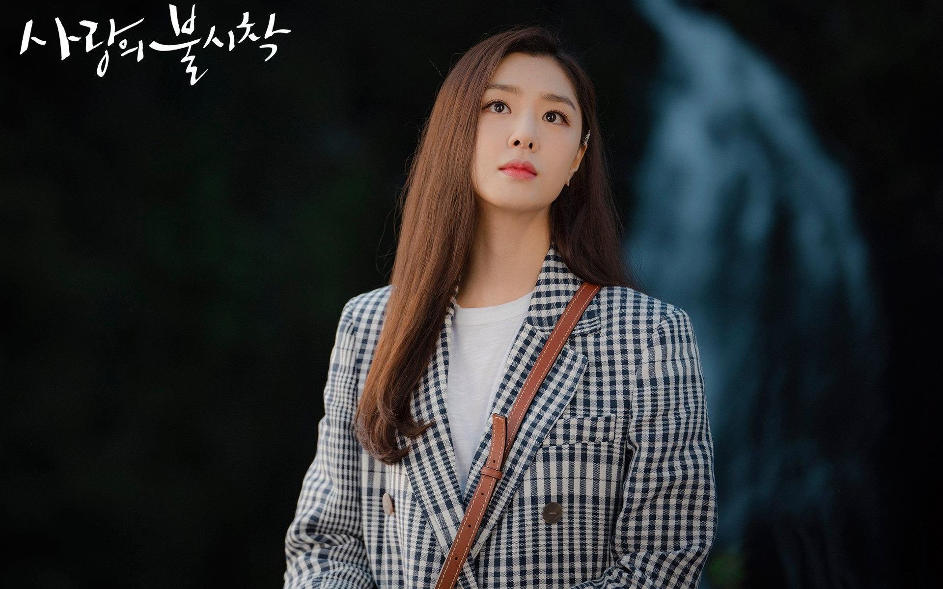 开云体育官网-团队风暴与个人光芒，现代体育的球场掌控力