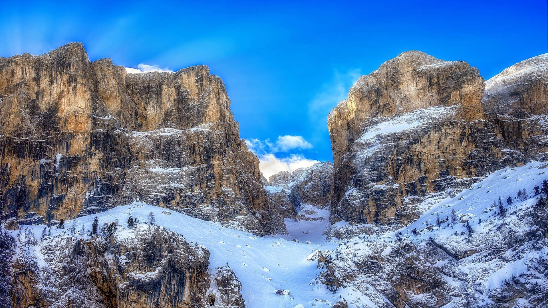 钢铁巨兽撕裂东方巨龙，字母哥关键封盖锁定活塞对上海队历史性胜利