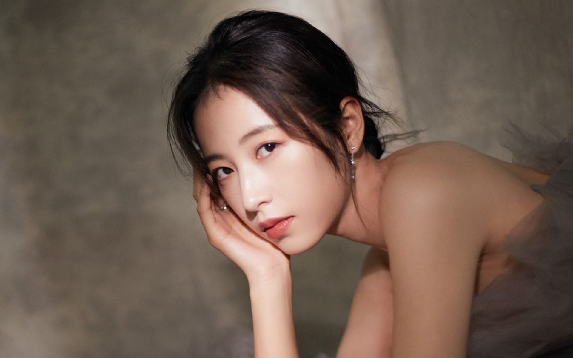 开云体育中国-从战术拼图到场上领袖，富安健洋在澳大利亚的土壤上，绽放出在亚特兰大被掩埋的全面光芒