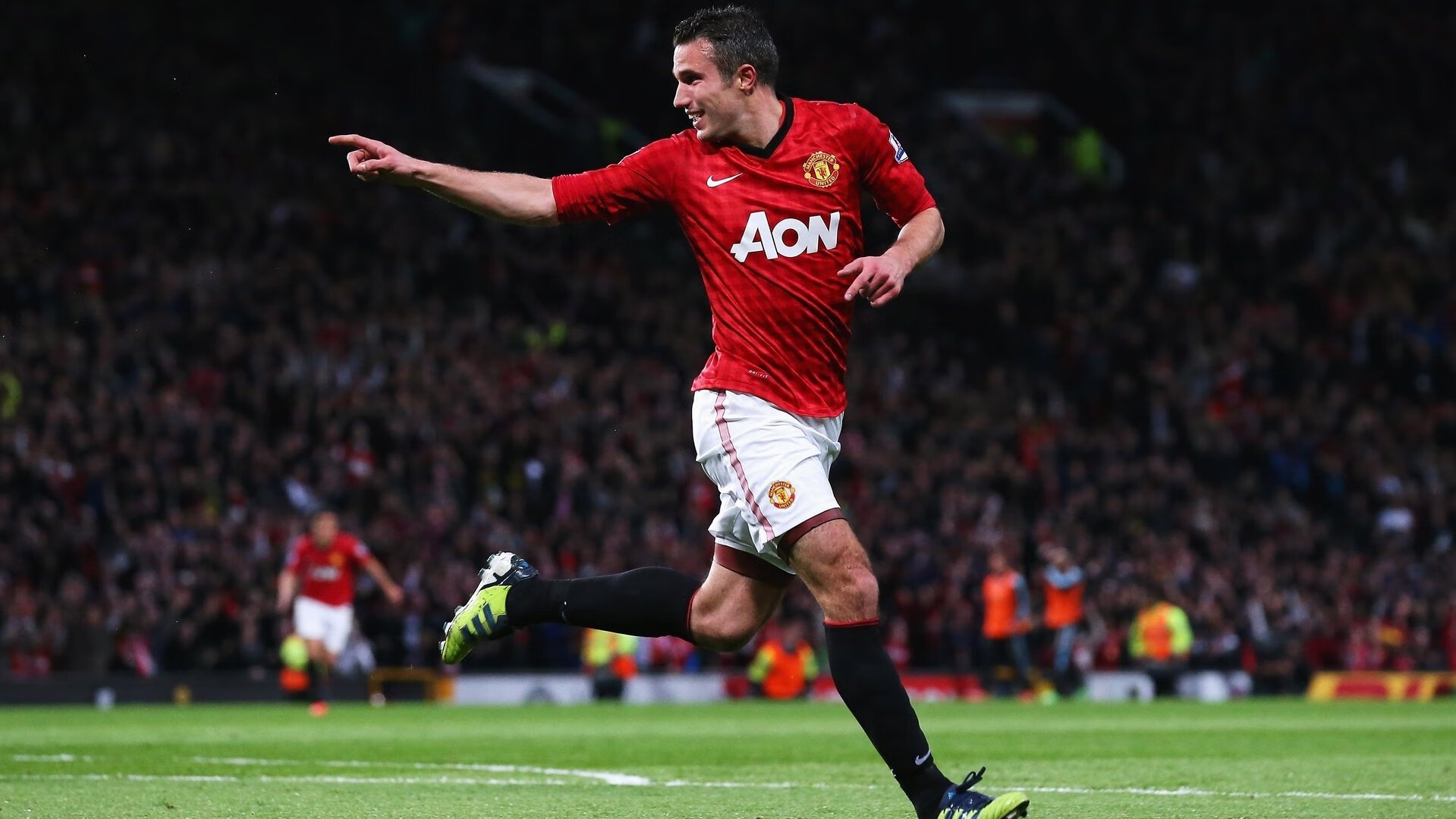 冰火之间,爱德华兹的稳态艺术与失衡的对决