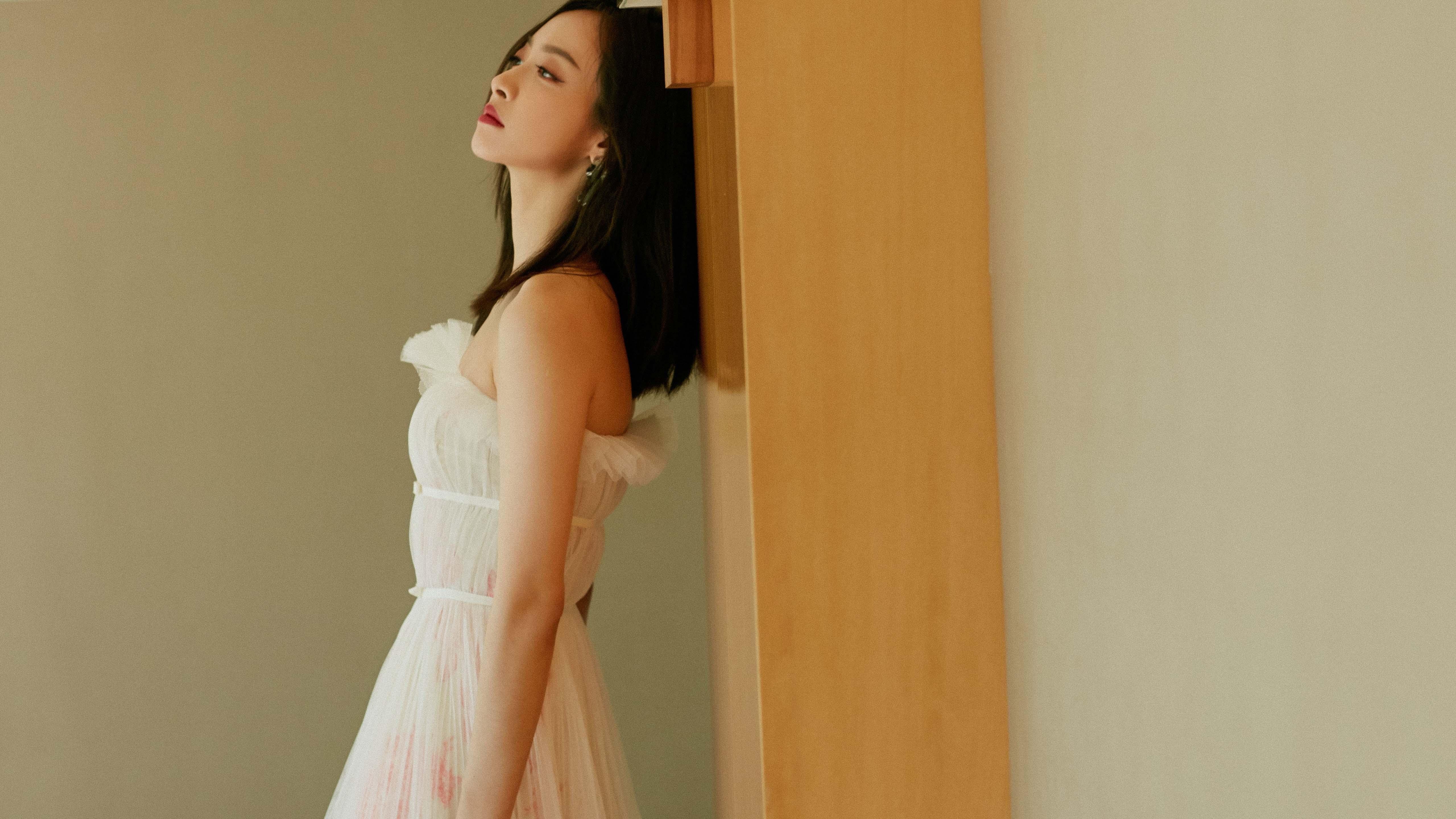 开云体育入口-跨越大洋的统治力，范弗利特32+15纪录夜，开拓者连续得分狂潮压制广东