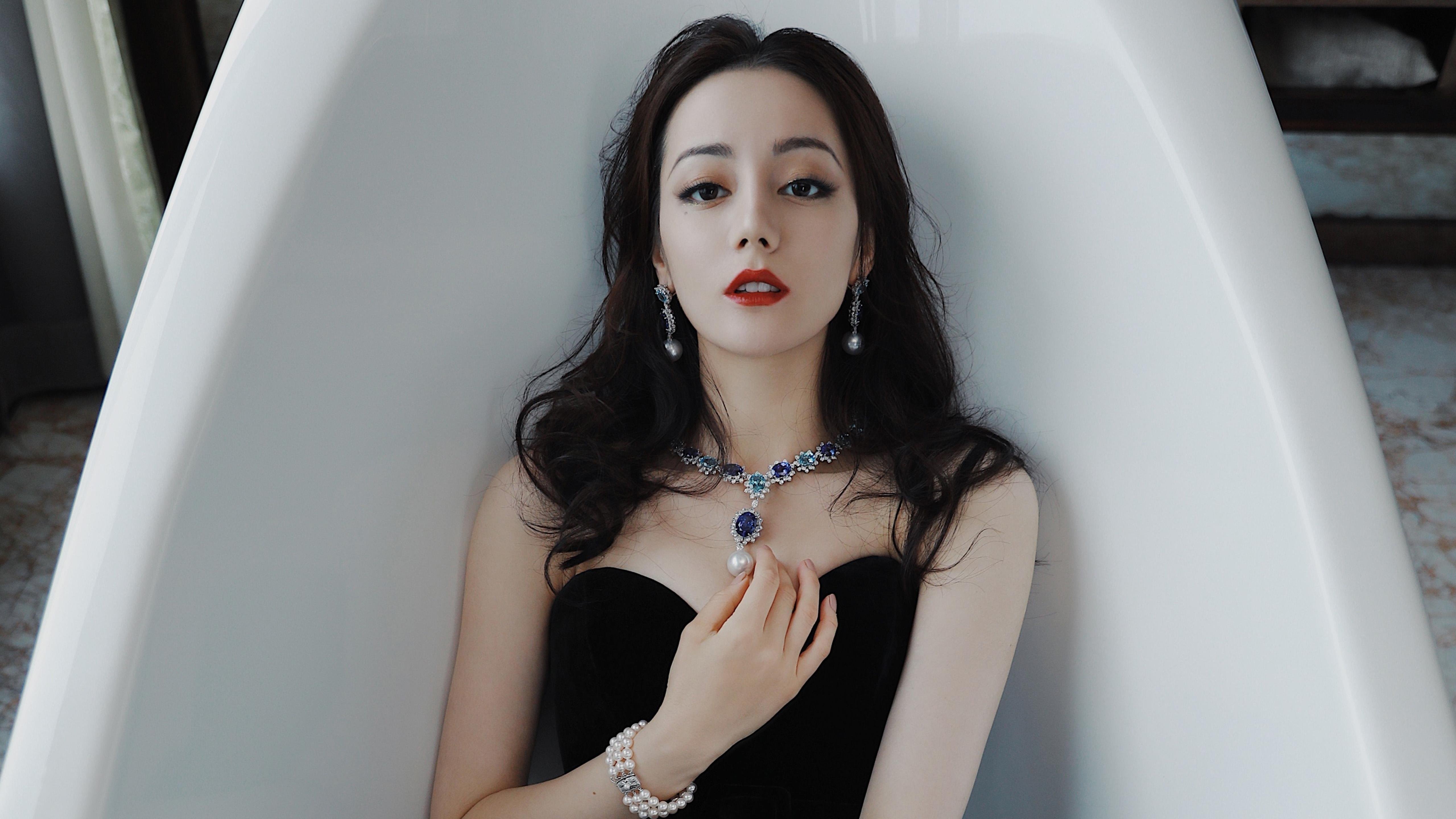 镜像之战,库里左手三分雨,鹈鹕右手绞杀局